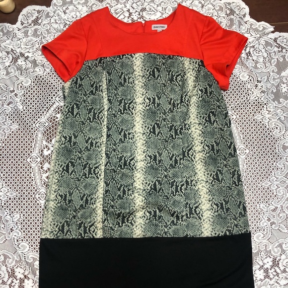 Modern Box Dress - Picture 3 of 4